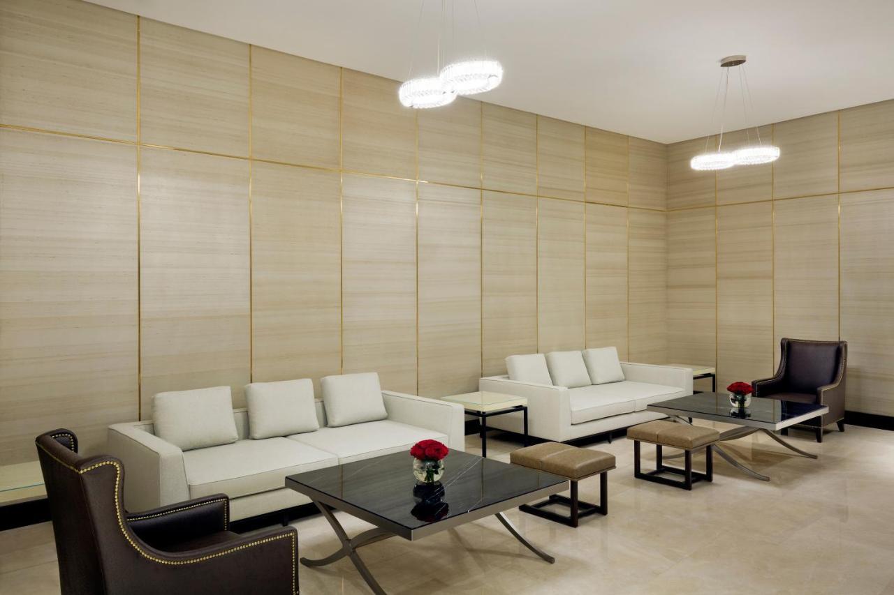 Grand Hyatt Al Khobar Hotel And Residences Kültér fotó The interior of the lounge