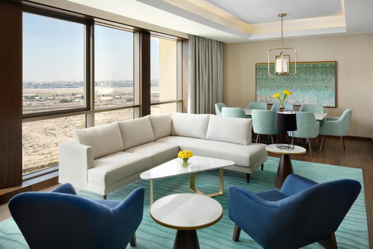 Grand Hyatt Al Khobar Hotel And Residences Kültér fotó A suite at the hotel